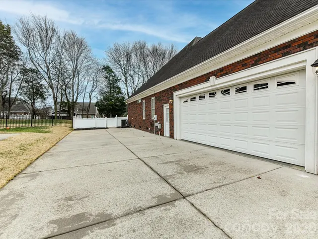 $560,000 | 702 King Fredrick Lane Southwest, Concord, NC 28027