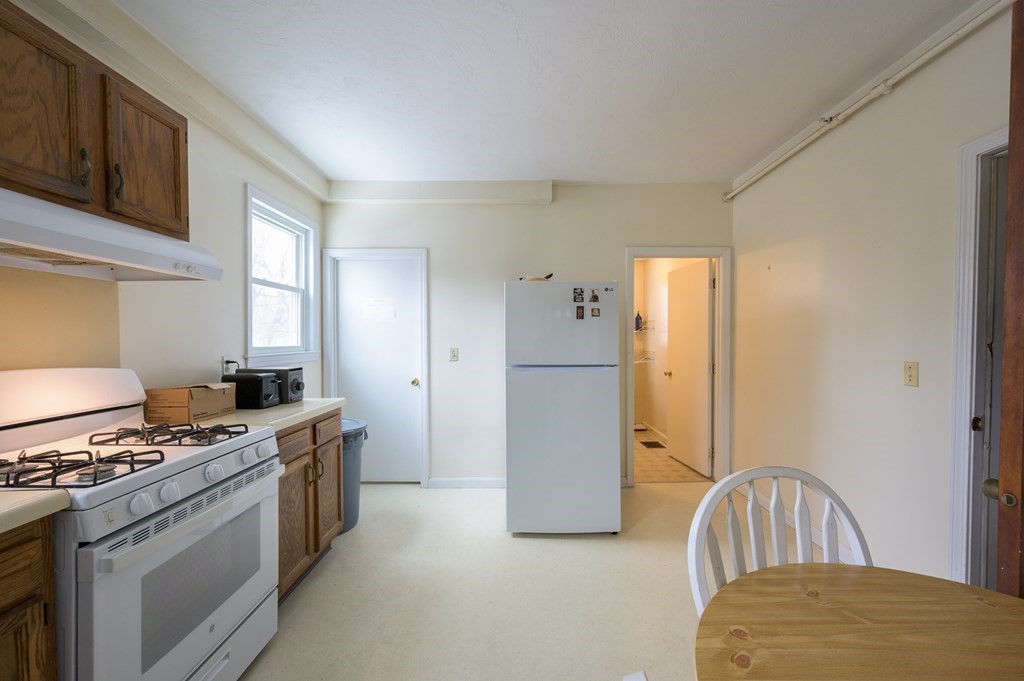 194 School Street Quincy, MA 02169 - Photo 12 of 36