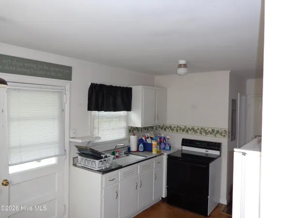 $1,200 | 917 Simmons Street, New Bern, NC 28560