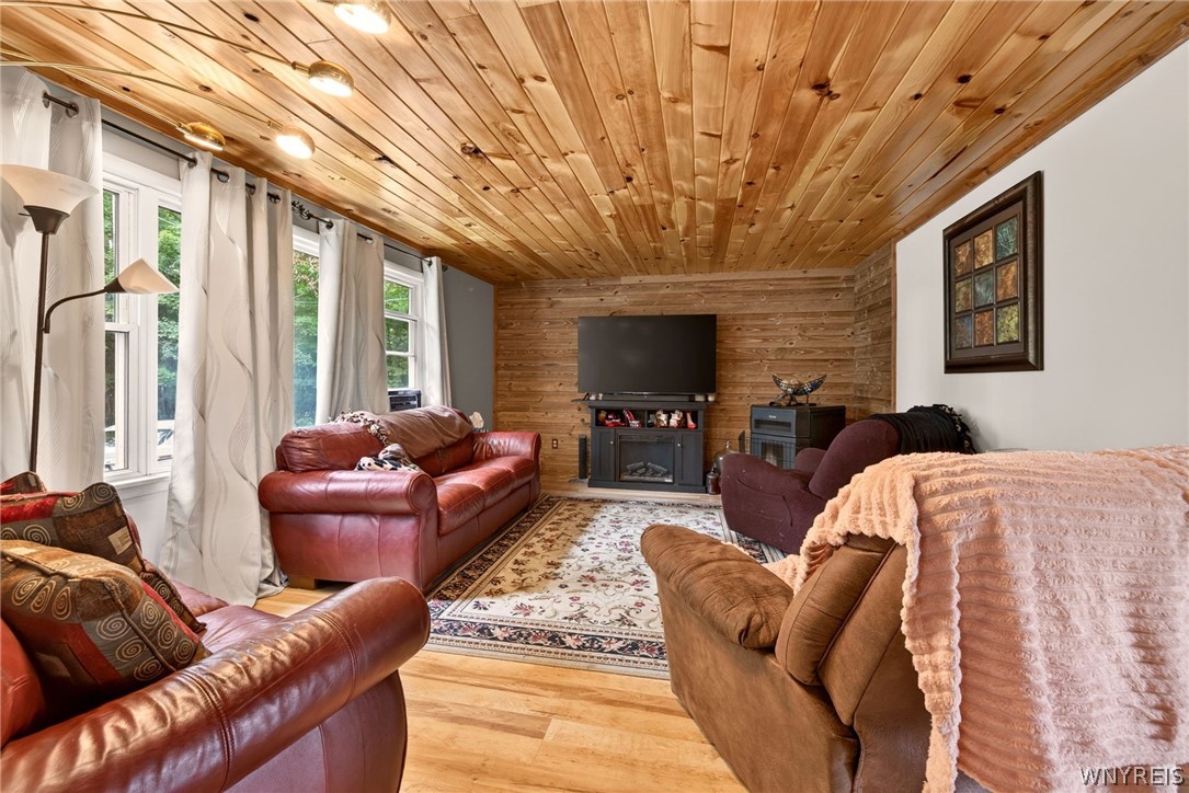 2367 Ellicott Road Caledonia, NY 14423 - Photo 7 of 38