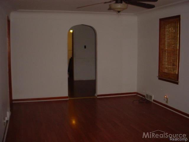 15827 Stephens Road Eastpointe, MI 48021 - Photo 3 of 15 3.JPG