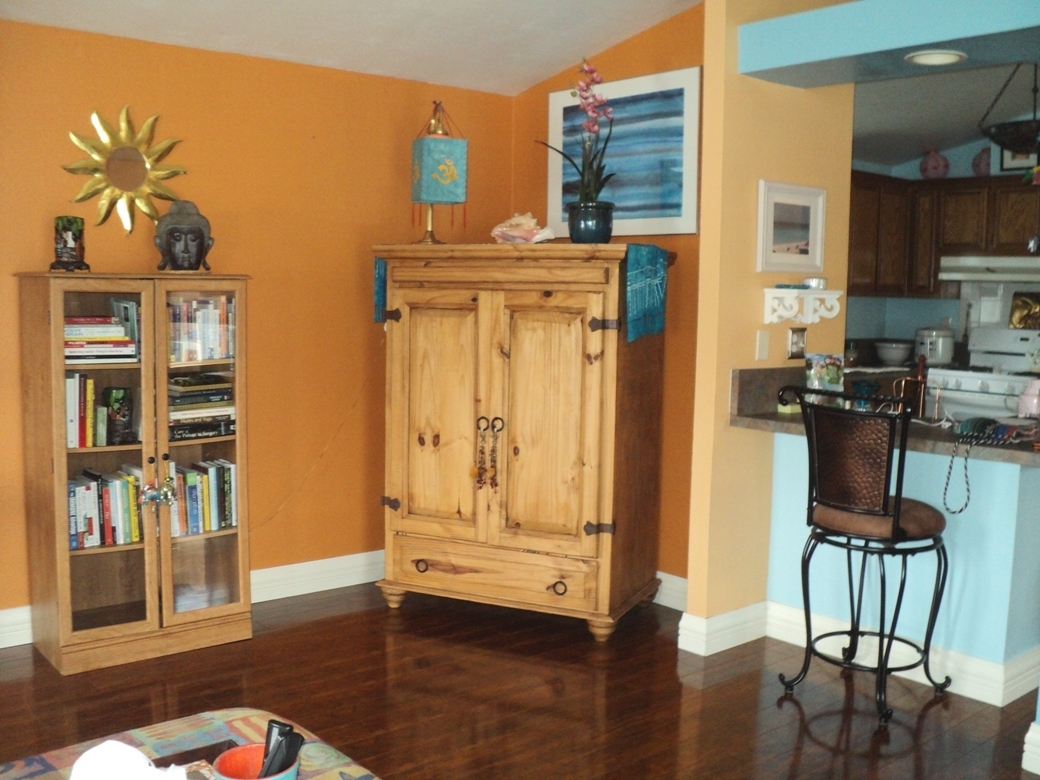 15935 Spring Oaks Road, Unit 112 El Cajon, CA 92021 - Photo 8 of 24 A medium-sized TV fits well in this corner in an entertainment center.
