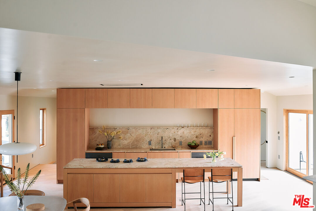 3736 Lowry Road Los Angeles, CA 90027 - Photo 1 of 32 Gallery Image 1