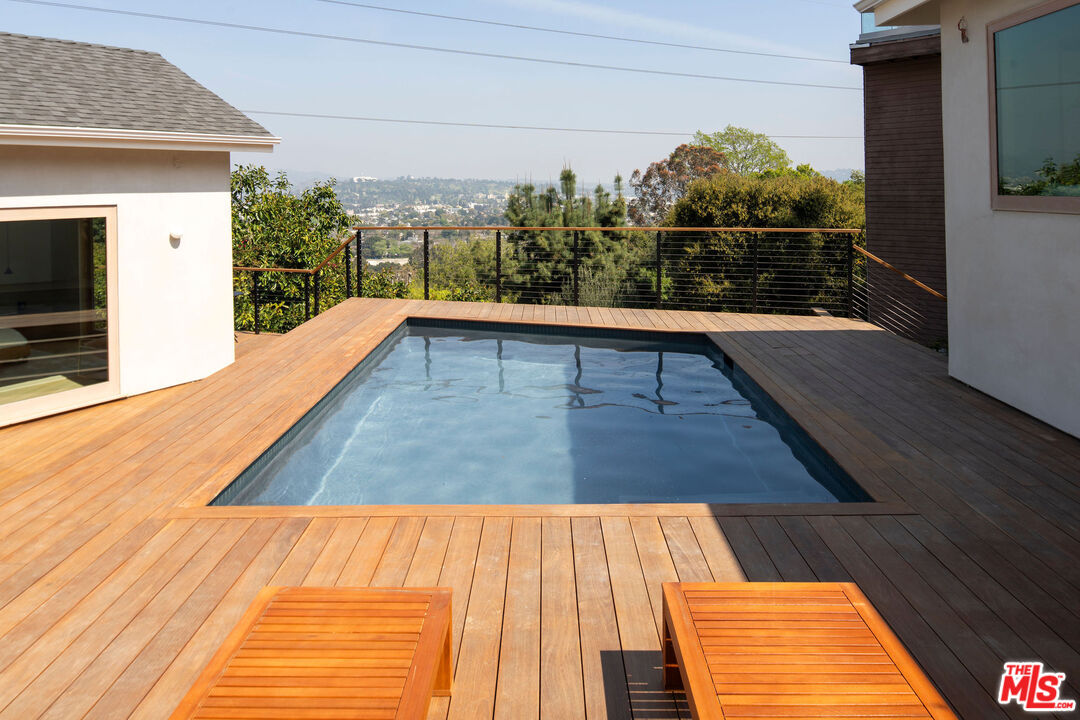 3736 Lowry Road Los Angeles, CA 90027 - Photo 12 of 32 Gallery Image 12