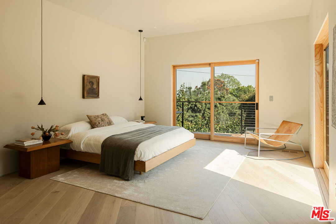 3736 Lowry Road Los Angeles, CA 90027 - Photo 14 of 32 Gallery Image 14