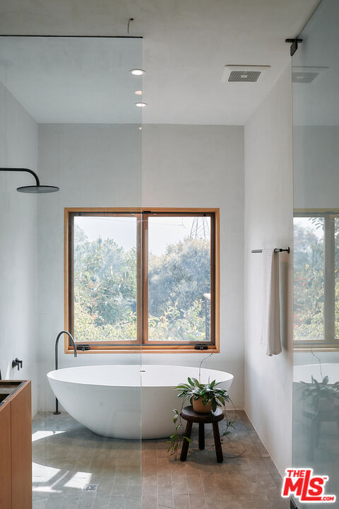 3736 Lowry Road Los Angeles, CA 90027 - Photo 19 of 32 Gallery Image 19