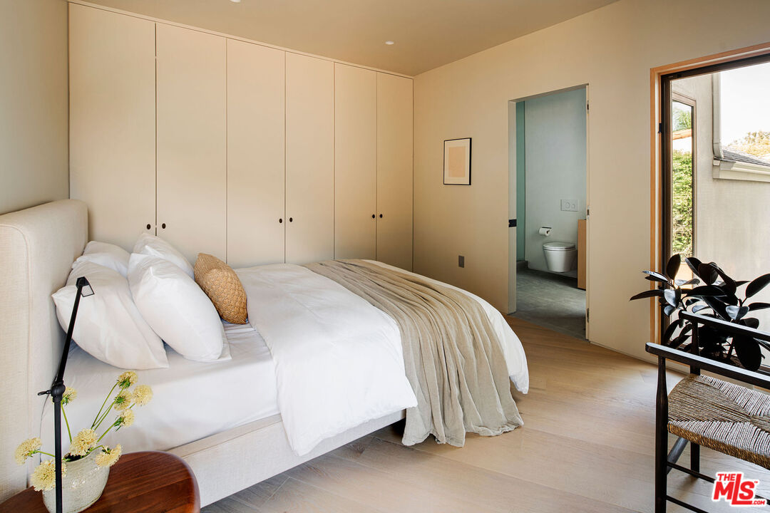 3736 Lowry Road Los Angeles, CA 90027 - Photo 20 of 32 Gallery Image 20