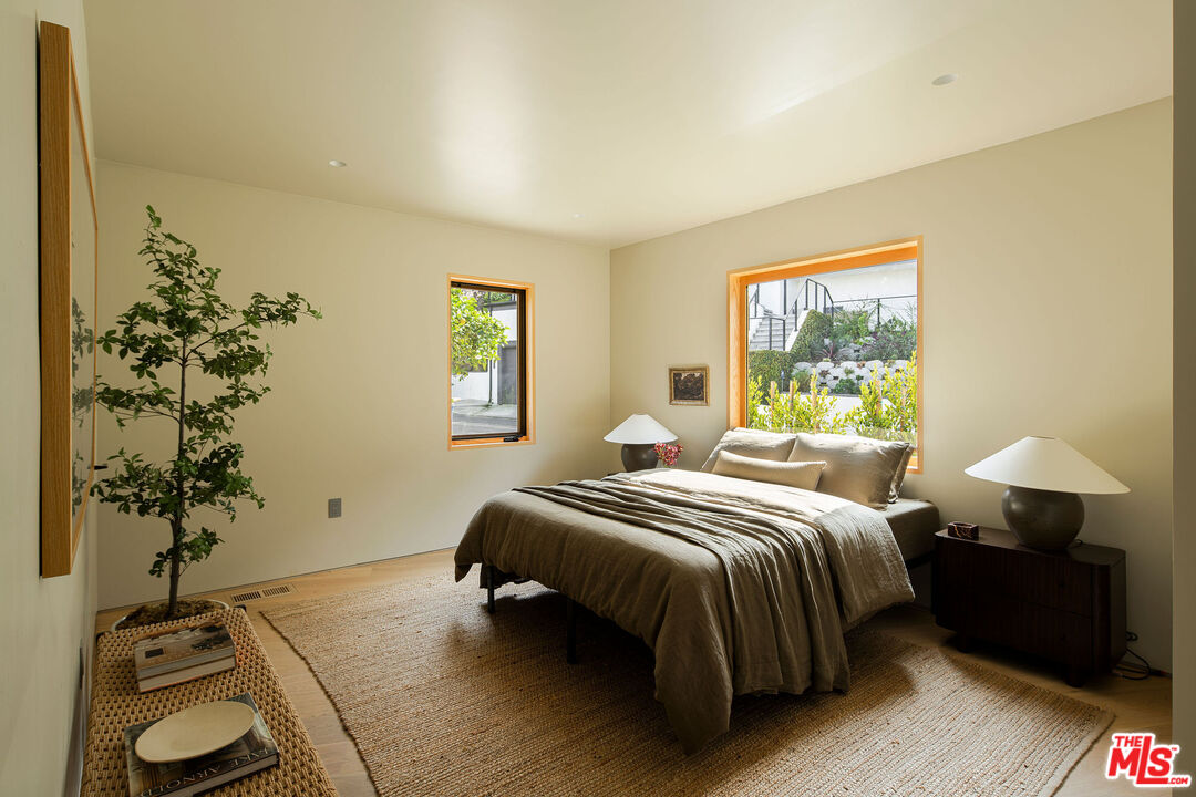 3736 Lowry Road Los Angeles, CA 90027 - Photo 22 of 32 Gallery Image 22