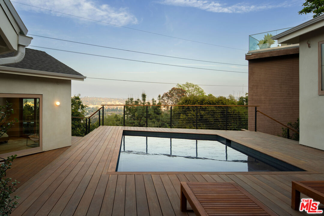 3736 Lowry Road Los Angeles, CA 90027 - Photo 27 of 32 Gallery Image 27