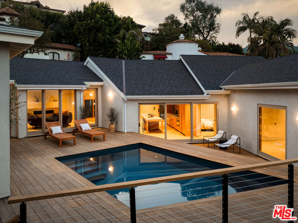 3736 Lowry Road Los Angeles, CA 90027 - Photo 29 of 32 Gallery Image 29