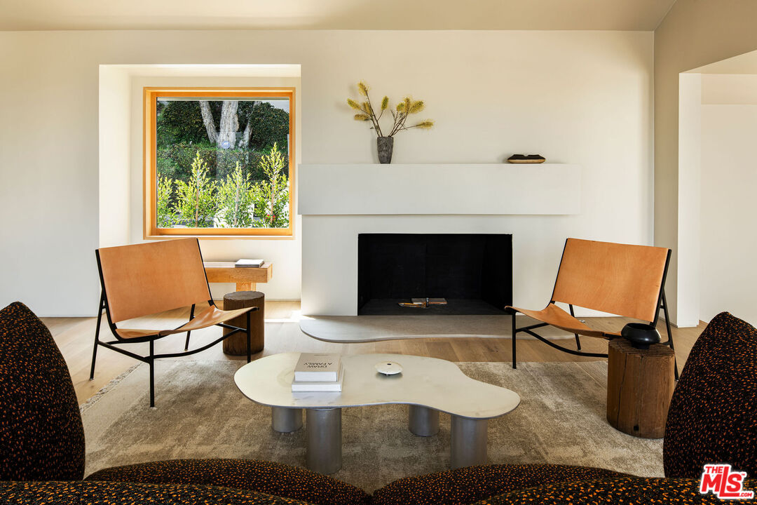 3736 Lowry Road Los Angeles, CA 90027 - Photo 7 of 32 Gallery Image 7