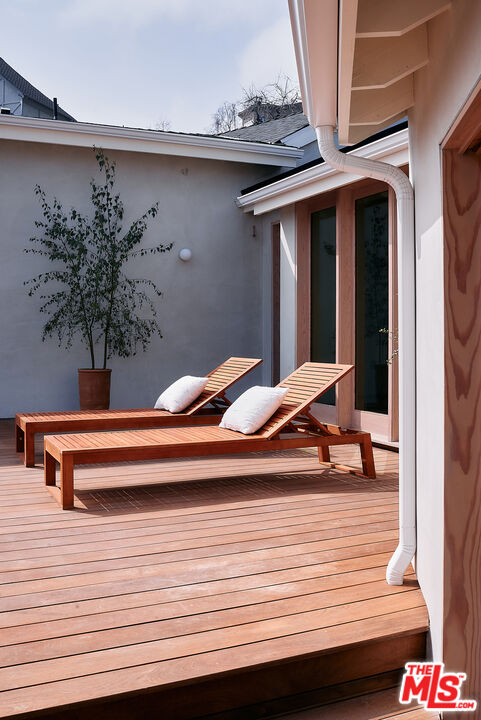 3736 Lowry Road Los Angeles, CA 90027 - Photo 10 of 32 Gallery Image 10