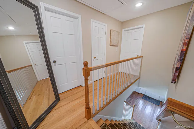 $619,000 | 29 N Plaza, Amity Harbor, NY 11701