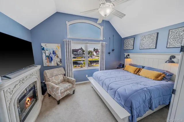 $619,000 | 29 N Plaza, Amity Harbor, NY 11701