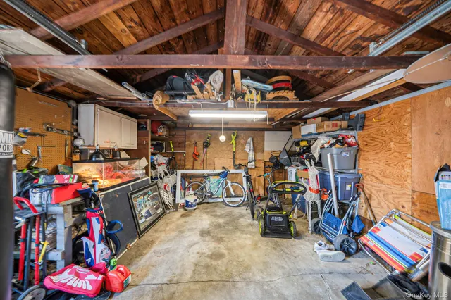 $619,000 | 29 N Plaza, Amity Harbor, NY 11701