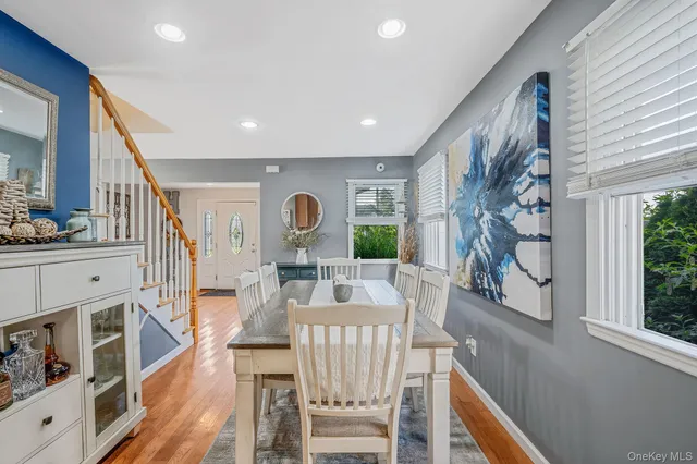 $619,000 | 29 N Plaza, Amity Harbor, NY 11701