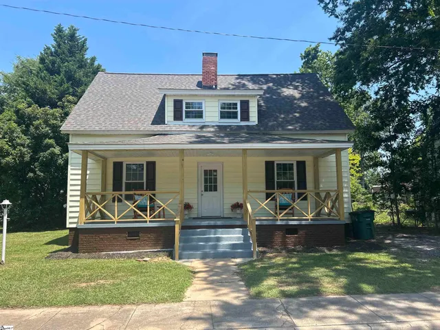 $249,900 | 106 Washington Street, Clinton, SC 29325