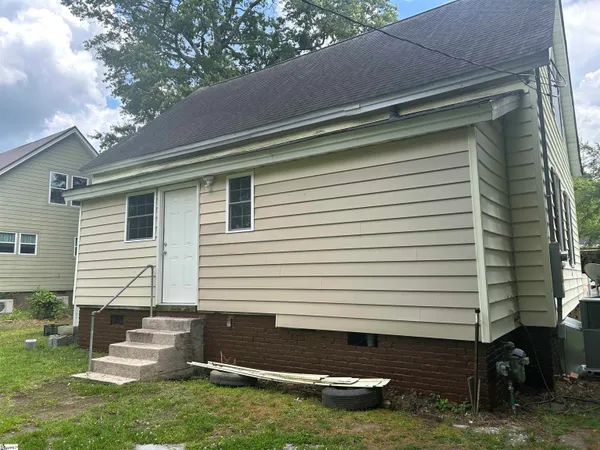 $249,900 | 106 Washington Street, Clinton, SC 29325