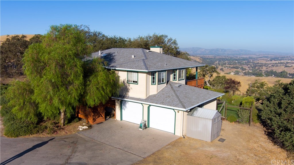 7250 Rancho Verano Place Paso Robles, CA 93446 - Photo 2 of 49 an aerial view of a house