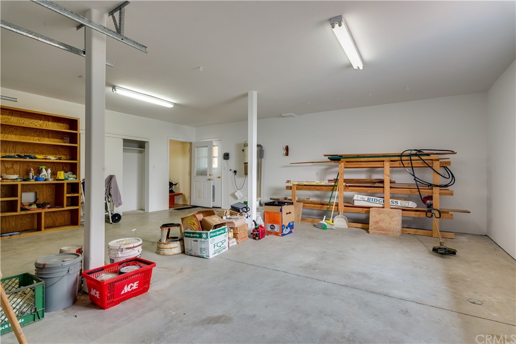 7250 Rancho Verano Place Paso Robles, CA 93446 - Photo 22 of 49 a view of a livingroom with furniture and white walls