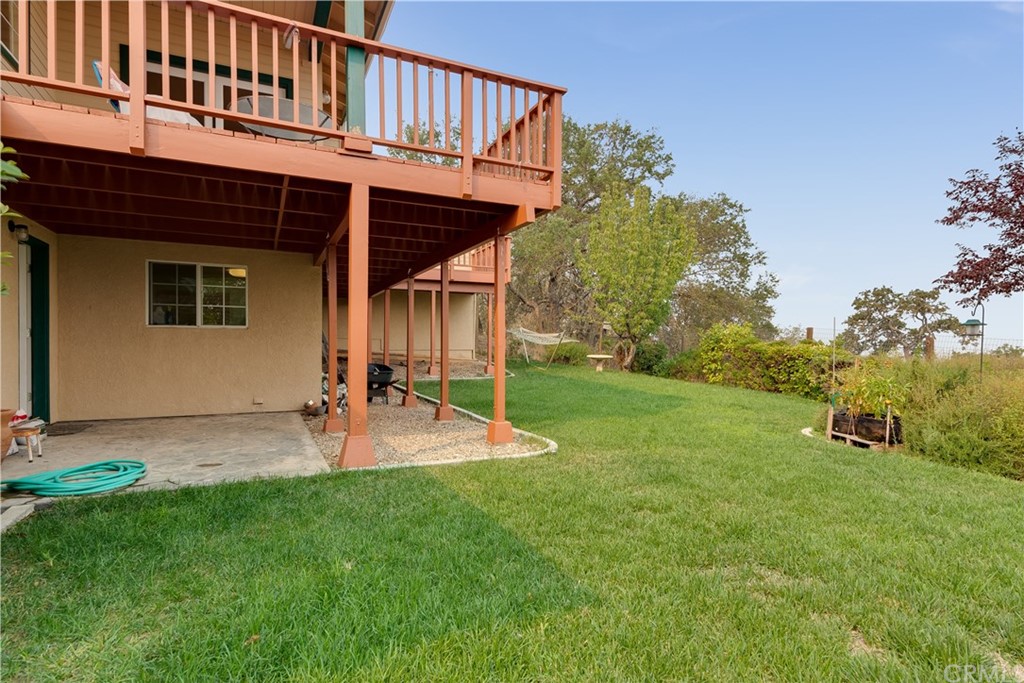 7250 Rancho Verano Place Paso Robles, CA 93446 - Photo 23 of 49 a view of backyard with a patio
