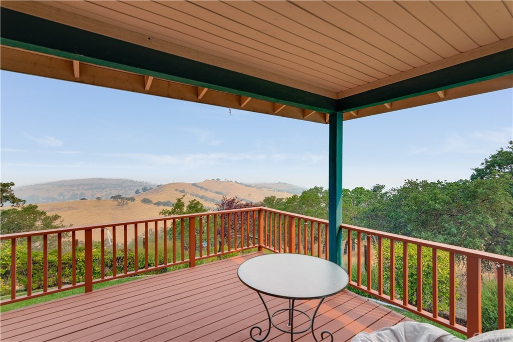 7250 Rancho Verano Place Paso Robles, CA 93446 - Photo 25 of 49 a view of a two chairs in the balcony