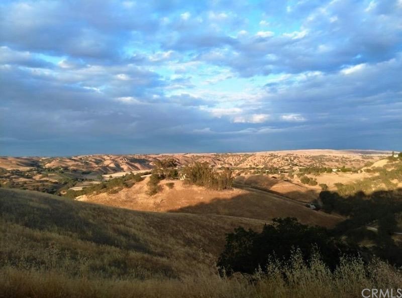 7250 Rancho Verano Place Paso Robles, CA 93446 - Photo 32 of 49 a view of city and ocean