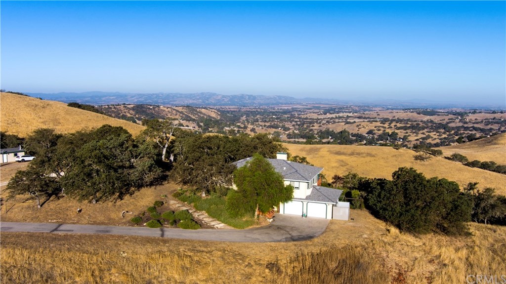7250 Rancho Verano Place Paso Robles, CA 93446 - Photo 39 of 49 a view of lake