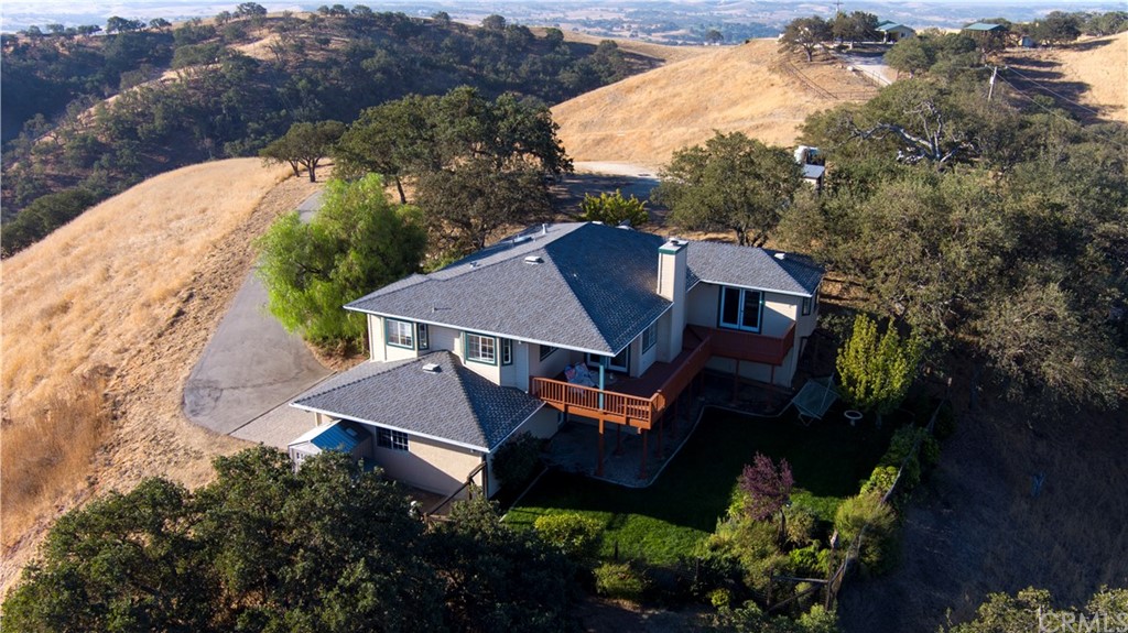 7250 Rancho Verano Place Paso Robles, CA 93446 - Photo 44 of 49 an aerial view of a house
