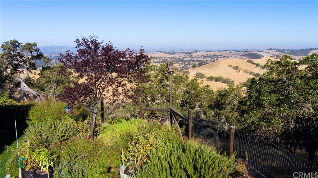 7250 Rancho Verano Place Paso Robles, CA 93446 - Photo 47 of 49 a view of a lake
