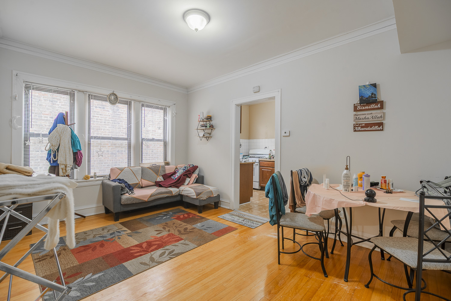 6507 North Hoyne Avenue, Unit 3N Chicago, IL 60645 - Photo 2 of 8