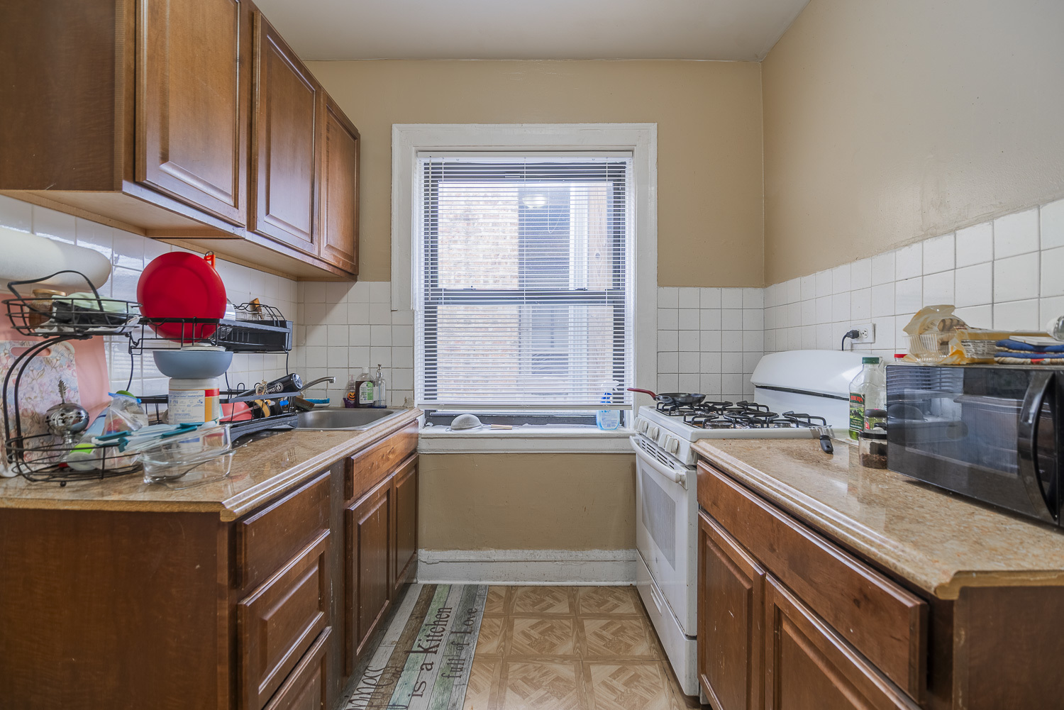 6507 North Hoyne Avenue, Unit 3N Chicago, IL 60645 - Photo 3 of 8