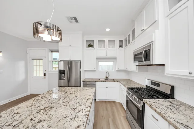 $3,600 | 1320 Dorothy Street, Houston, TX 77008