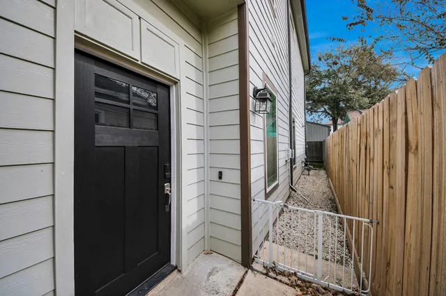 $3,600 | 1320 Dorothy Street, Houston, TX 77008