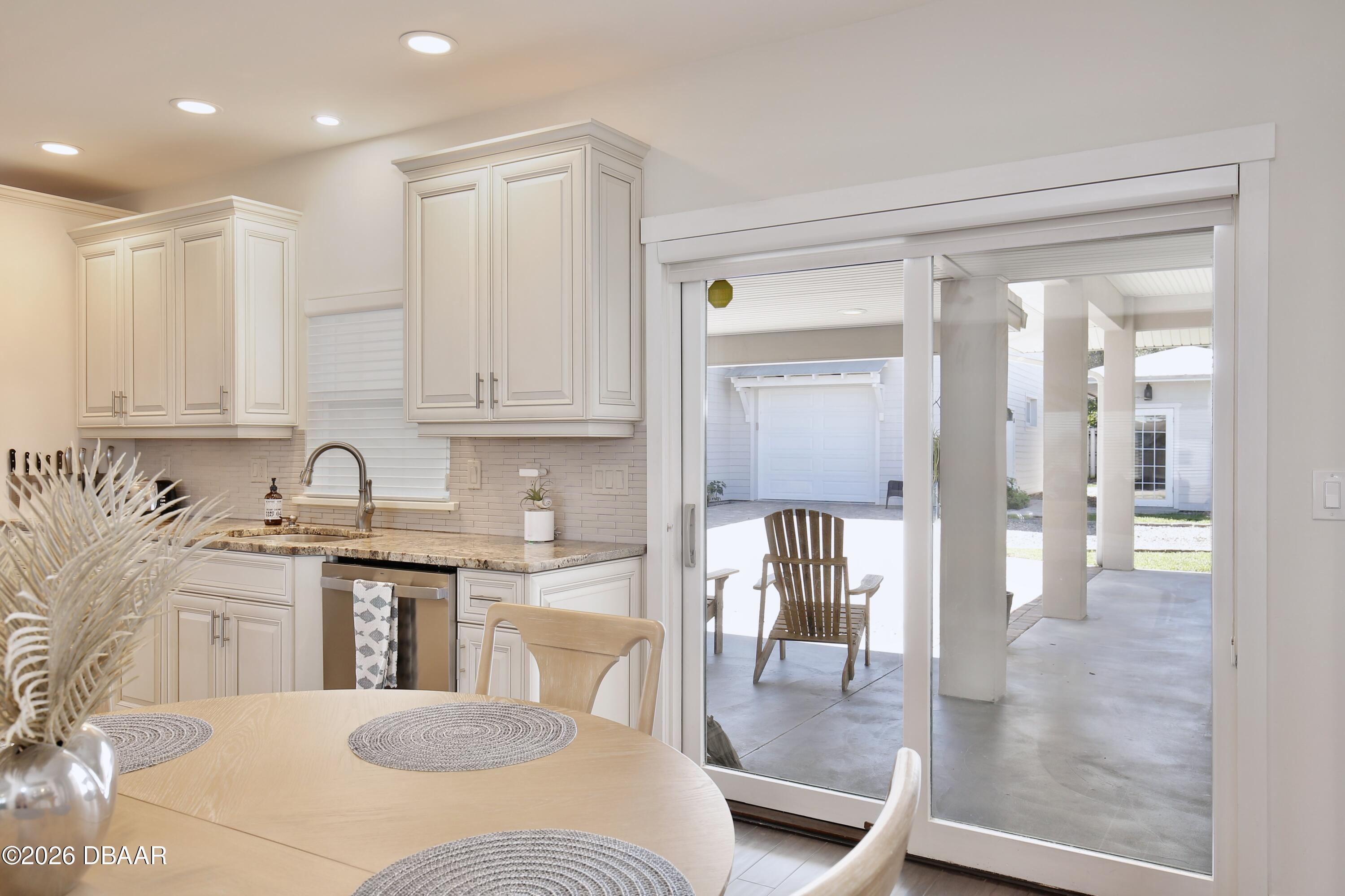 210 South Riverside Drive Edgewater, FL 32132 - Photo 21 of 96 22