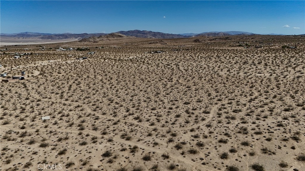 774 Manzanita Road Landers, CA 92285 - Photo 2 of 16 a view of a large building