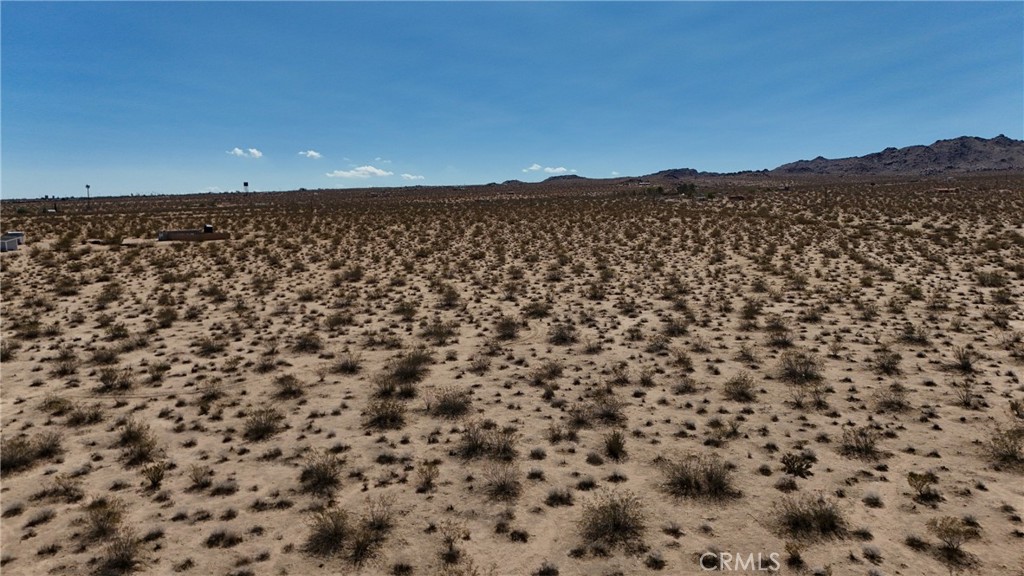 774 Manzanita Road Landers, CA 92285 - Photo 8 of 16 a view of a large building