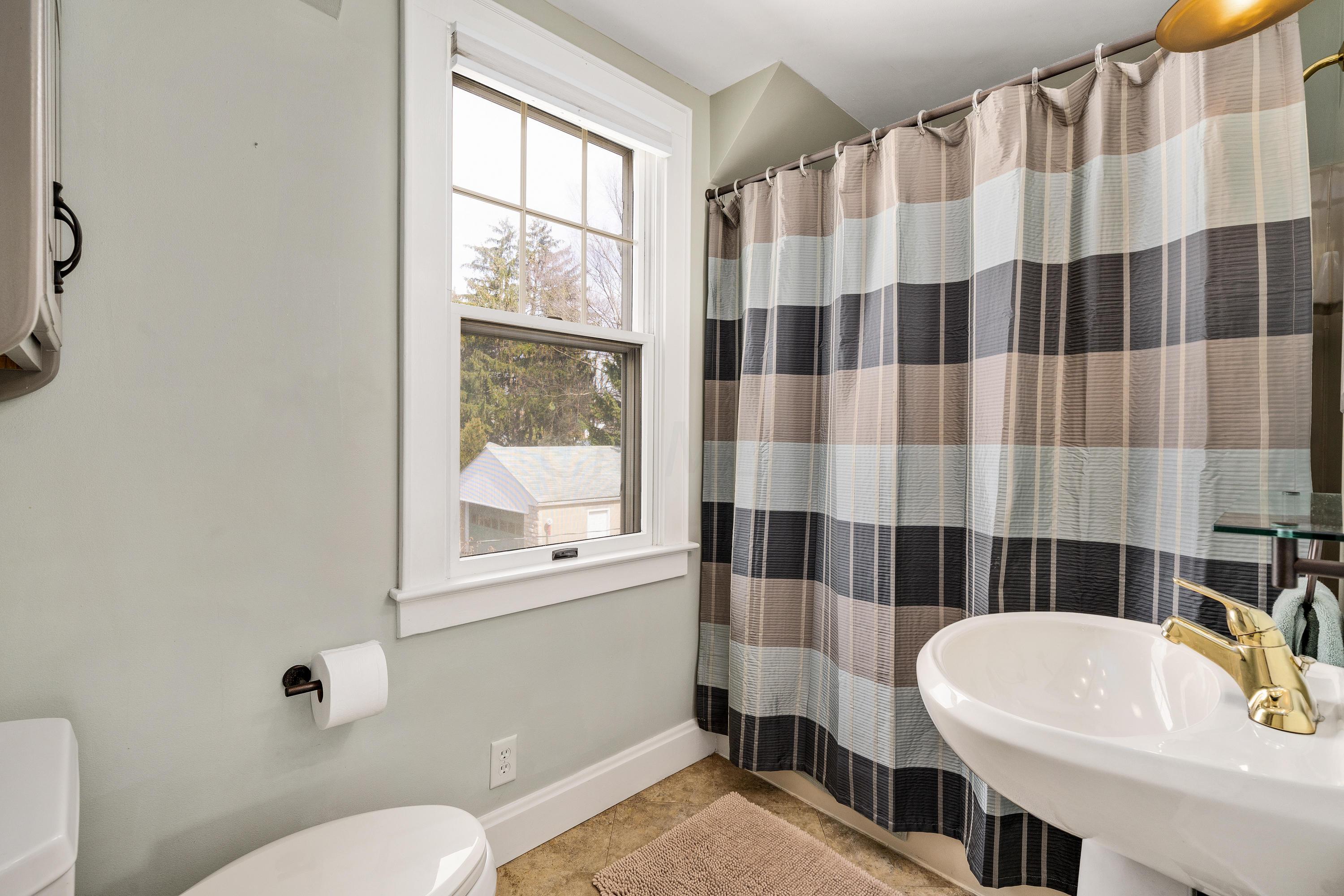 318 North Ardmore Road Columbus, OH 43209 - Photo 27 of 47