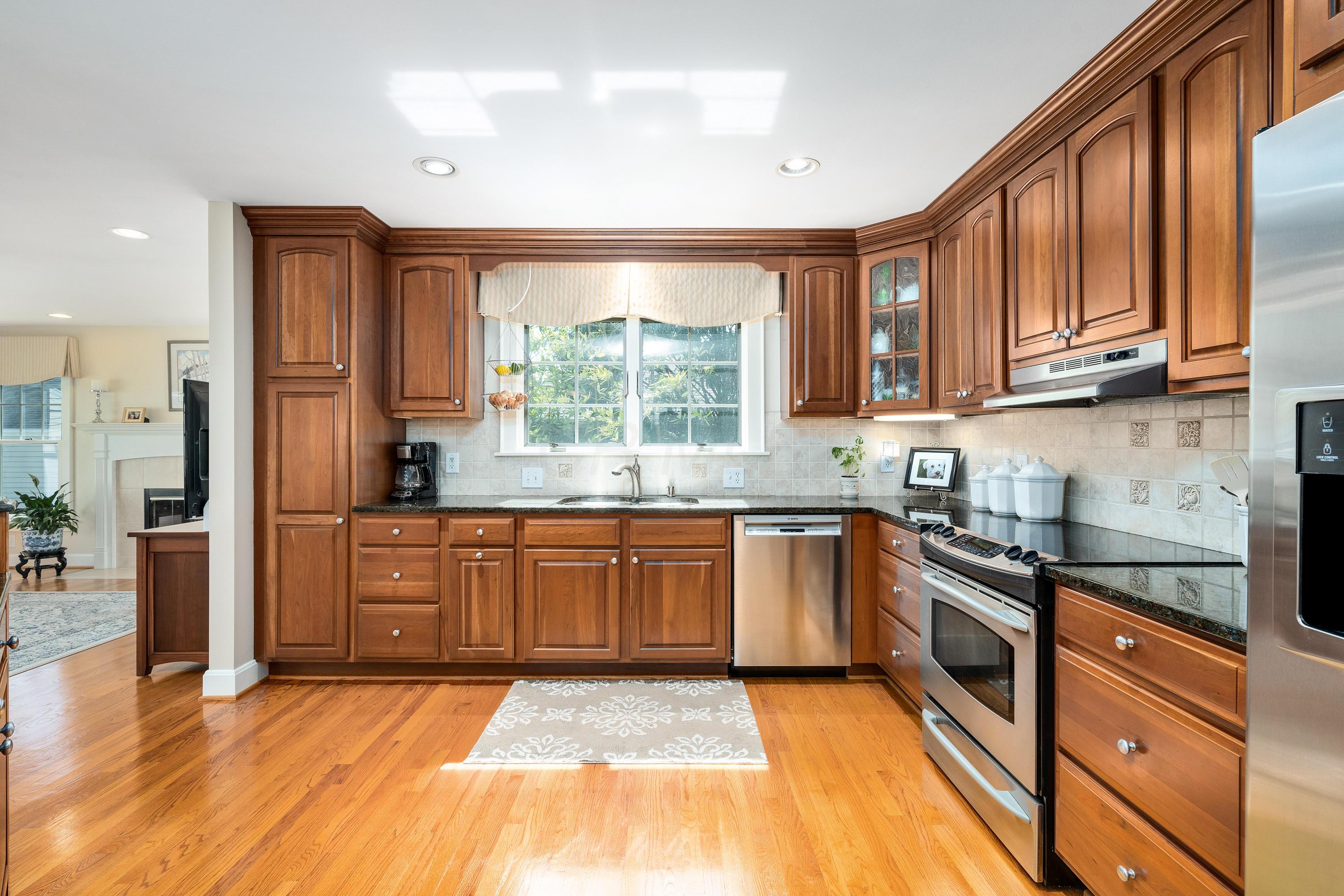 318 North Ardmore Road Columbus, OH 43209 - Photo 9 of 47