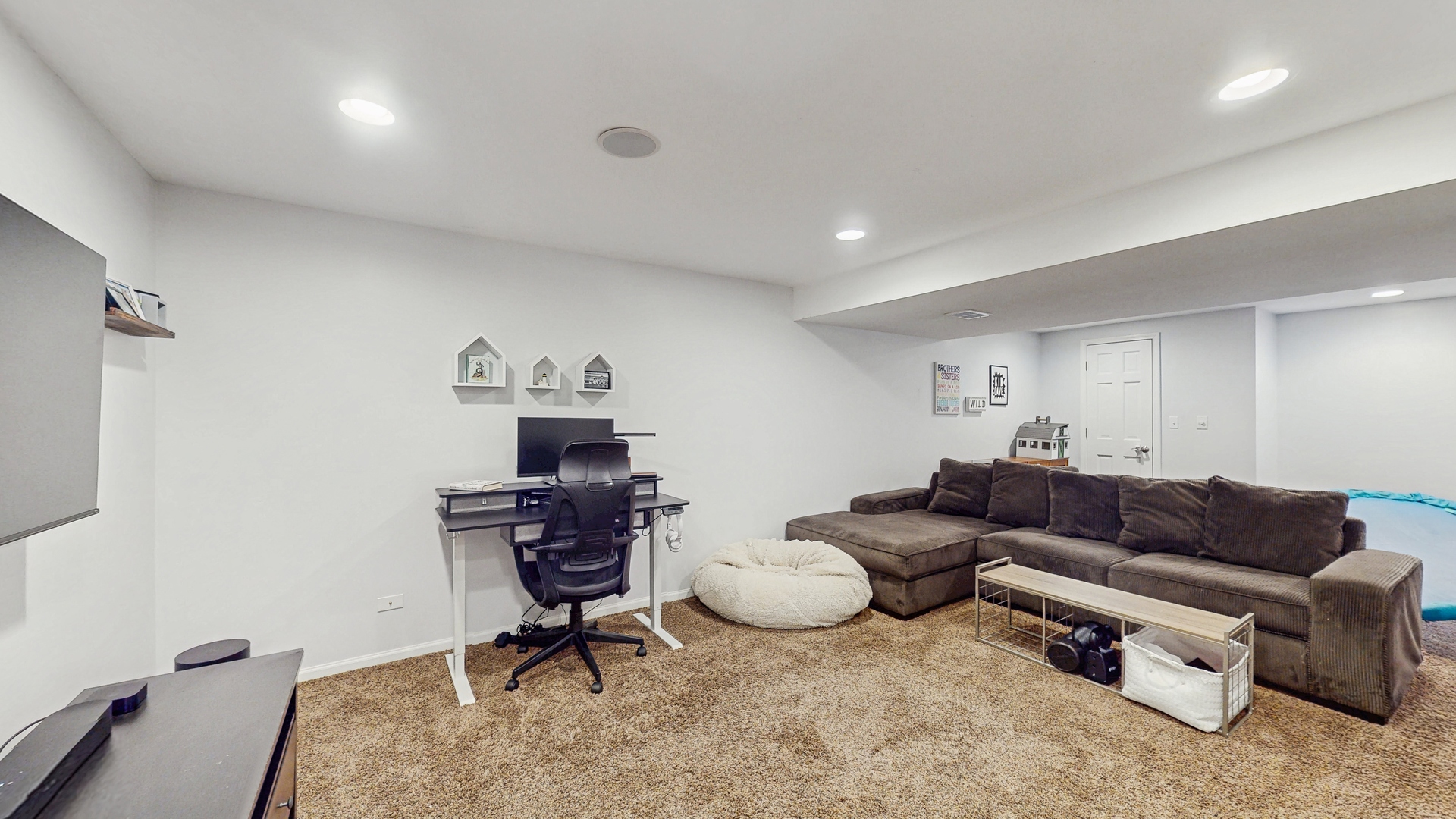 817 Plamondon Road Wheaton, IL 60189 - Photo 22 of 30