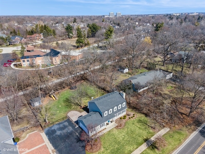 817 Plamondon Road Wheaton, IL 60189 - Photo 27 of 30