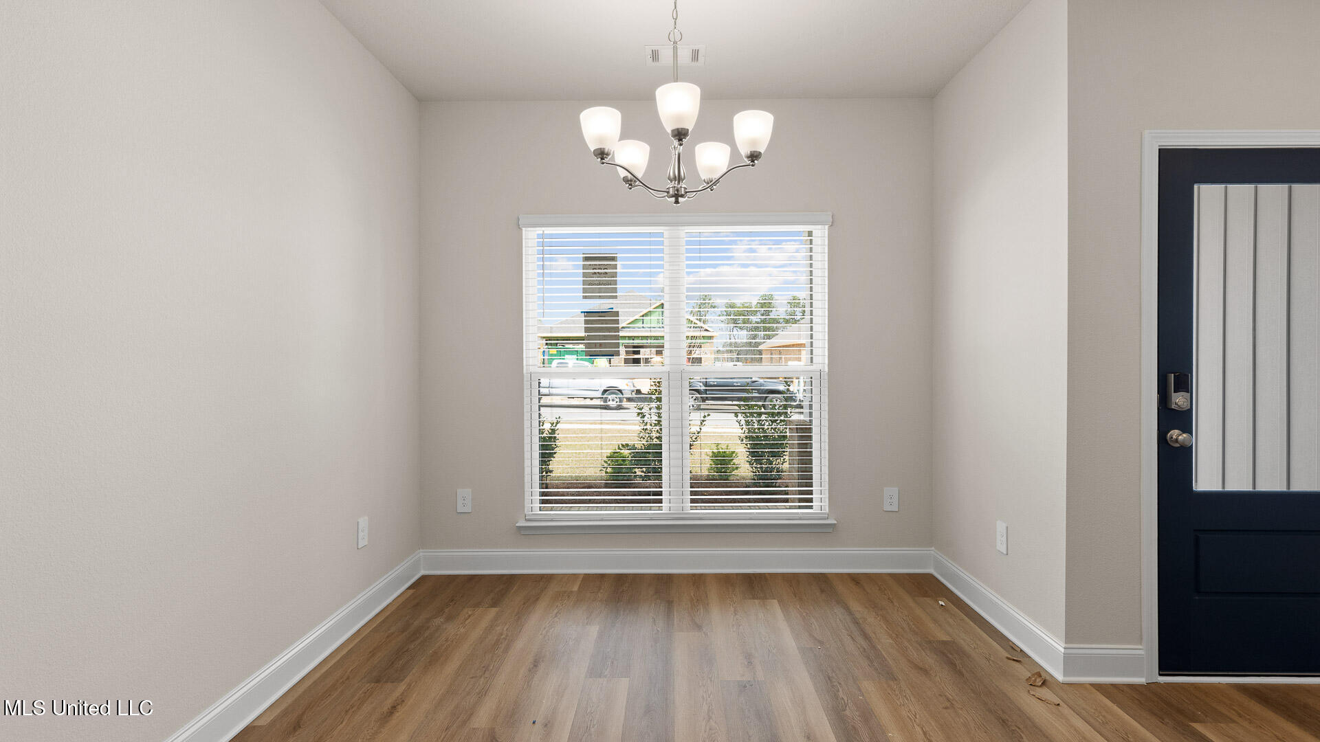 15888 Blue Rdg Drive Gulfport, MS 39503 - Photo 5 of 27 004