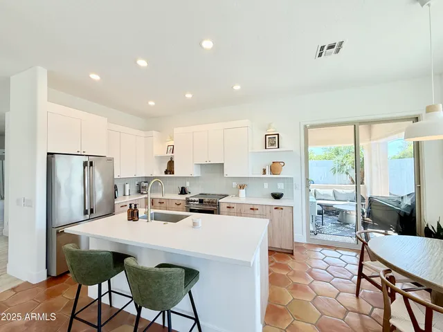 $565,000 | 3929 East Carter Drive, Phoenix, AZ 85042