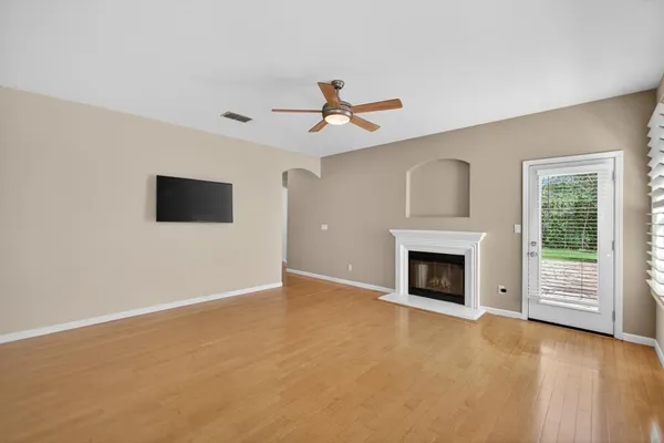 $549,999 | 9393 Canmoor Circle, Elk Grove, CA 95758