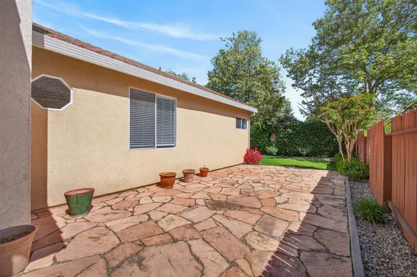 $549,999 | 9393 Canmoor Circle, Elk Grove, CA 95758