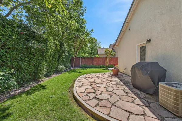 $549,999 | 9393 Canmoor Circle, Elk Grove, CA 95758