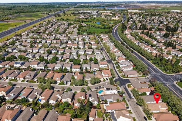 $549,999 | 9393 Canmoor Circle, Elk Grove, CA 95758