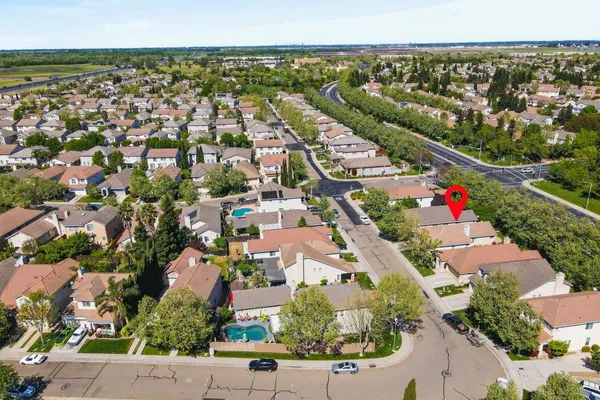 $549,999 | 9393 Canmoor Circle, Elk Grove, CA 95758