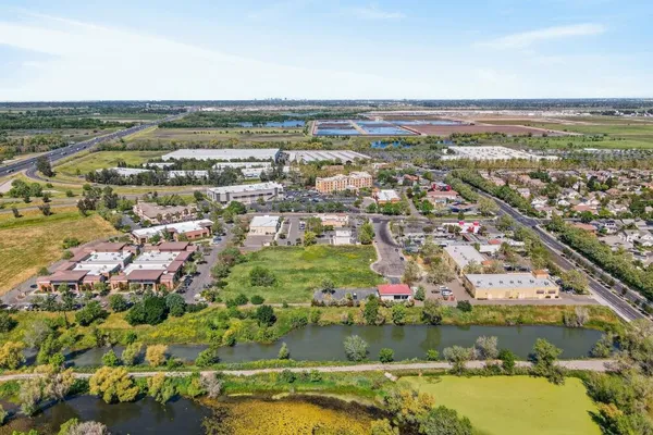 $549,999 | 9393 Canmoor Circle, Elk Grove, CA 95758