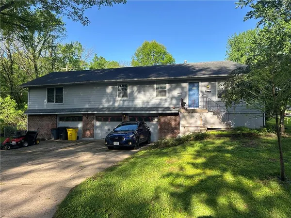 $225,000 | 4100 South Coventry Drive, Independence, MO 64055